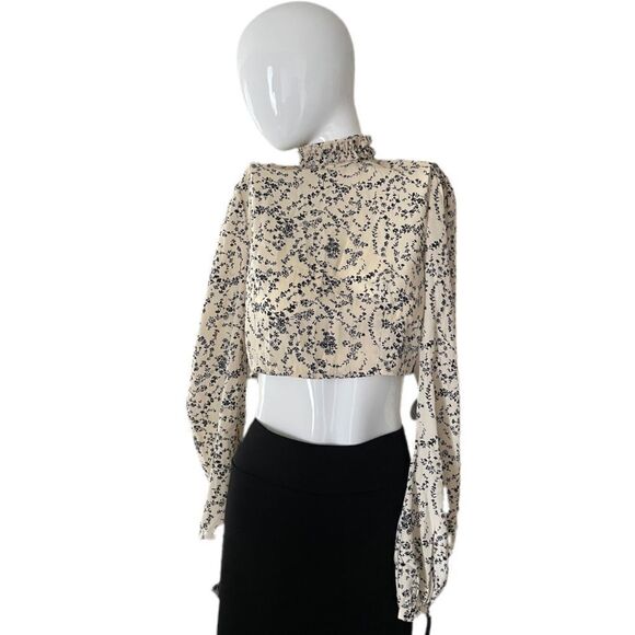 Pretty Little Things Cropped Blouse - Picture 1 of 8